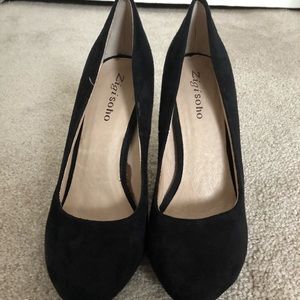 BASIC BLACK PUMP HEEL SIZE 7.5